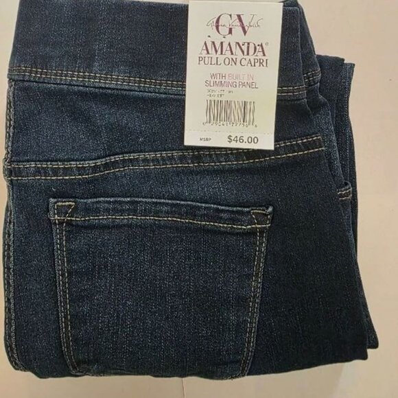 Women's Gloria Vanderbilt Amanda Pull-On Capri Pants Color: Hewlett Size: 4 - Picture 2 of 4